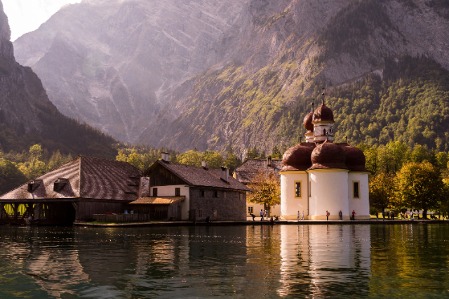 Église Saint-Barthélemy sur le lac Königssee - Schönau am Königssee | Secret World Trip Planner