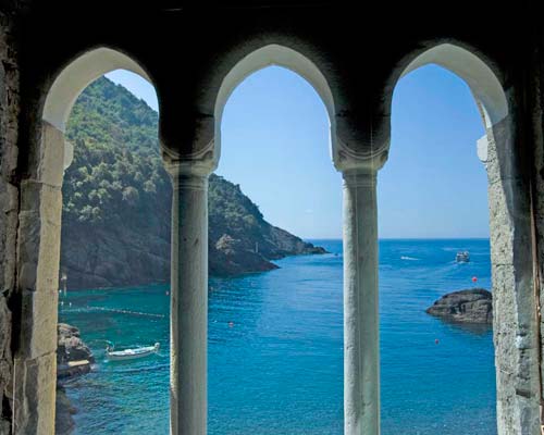 Абатство Сан-Фруттуозо-Ді-Каподімонте | Secret World Trip Planner