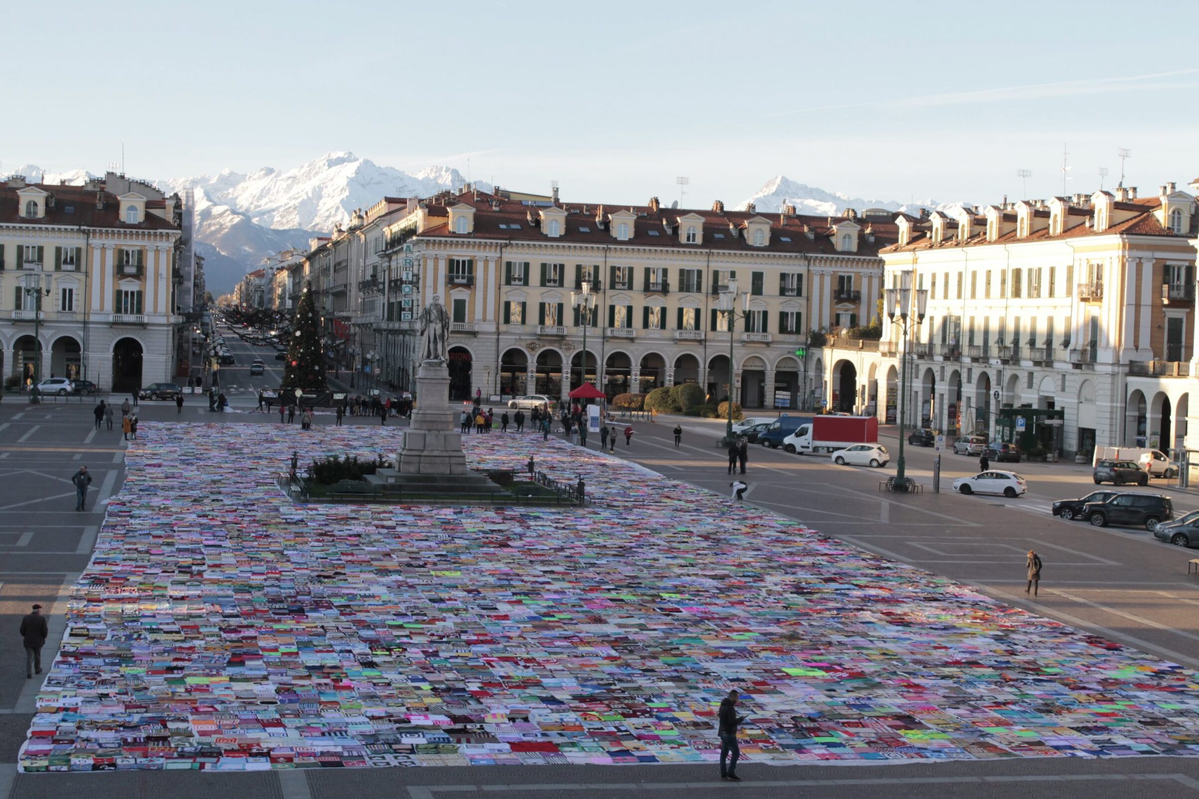 Cuneo, agus a seomra suí: Piazza Galimberti - Cuneo | Secret World Trip Planner