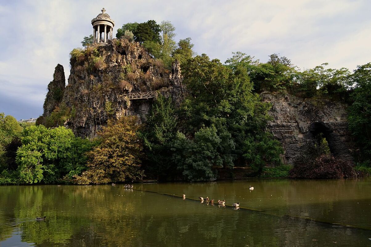 Paris | Parc de Battes Chaumont - Parigi | Secret World Trip Planner
