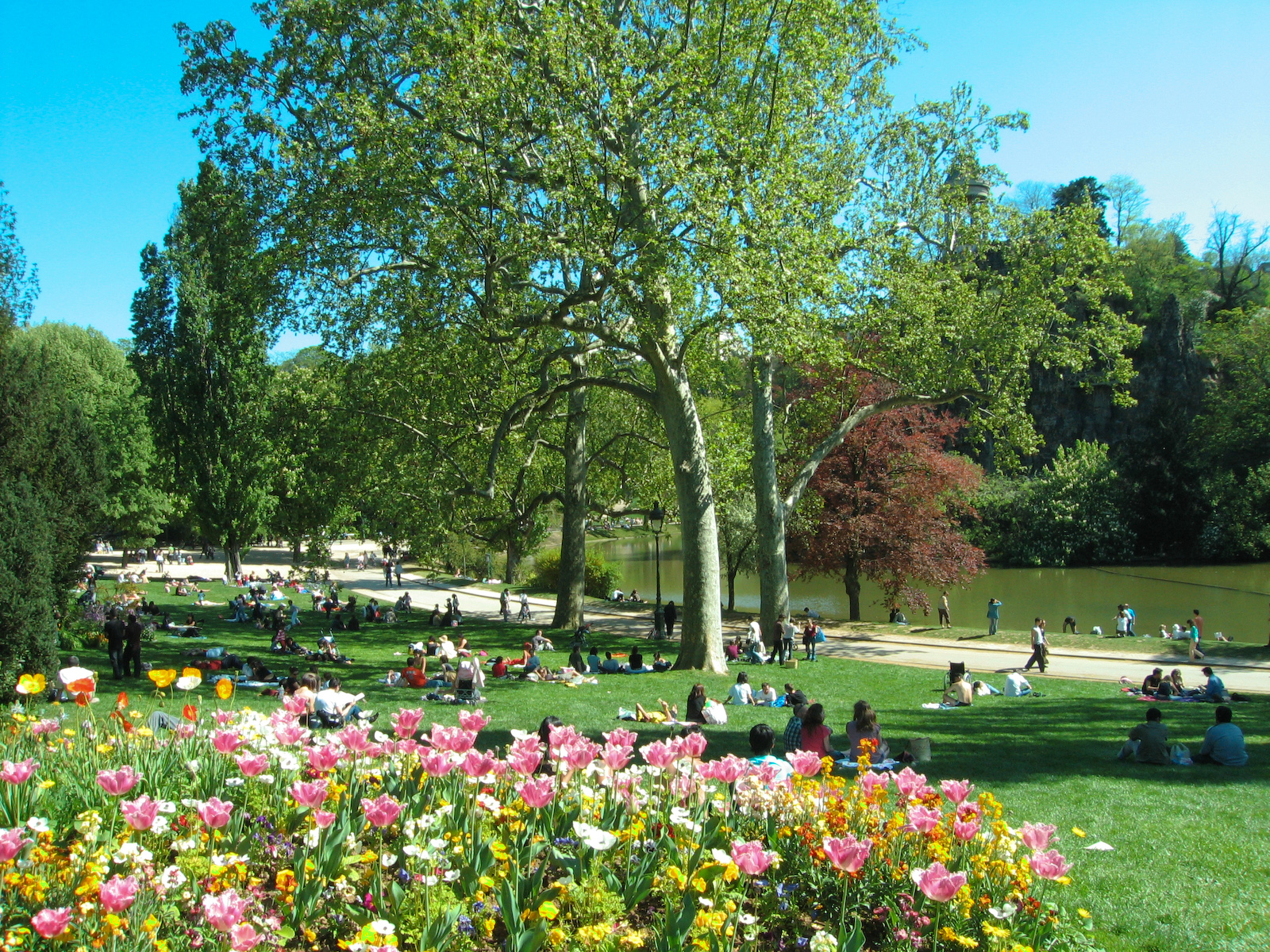 Paris | Parc de Battes Chaumont - Parigi | Secret World Trip Planner