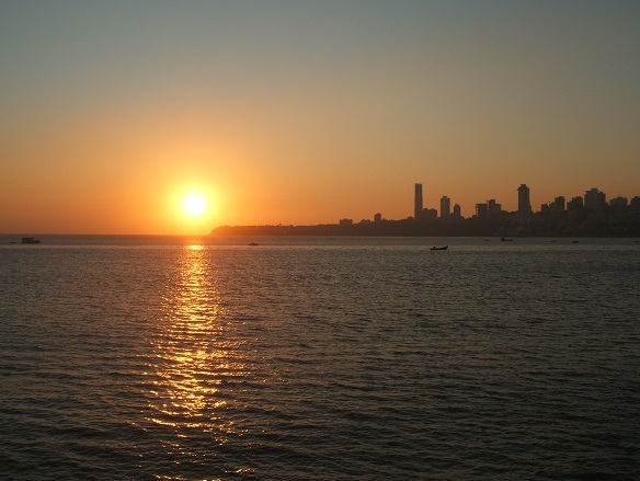 Mumbai : Le Marine Drive est la ligne de vie de la ville — Mumbai