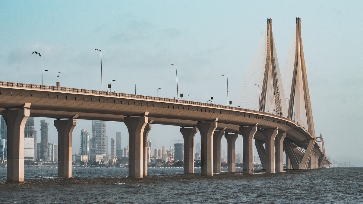 Mumbai : Le Marine Drive est la ligne de vie de la ville - Mumbai | Secret World Trip Planner