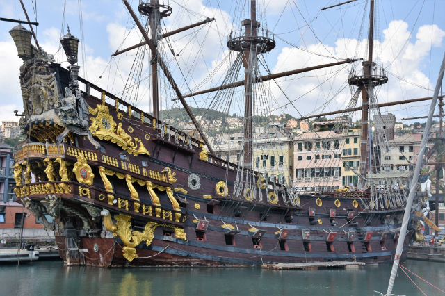 Roman Polanski a Neptún - Genova | Secret World Trip Planner