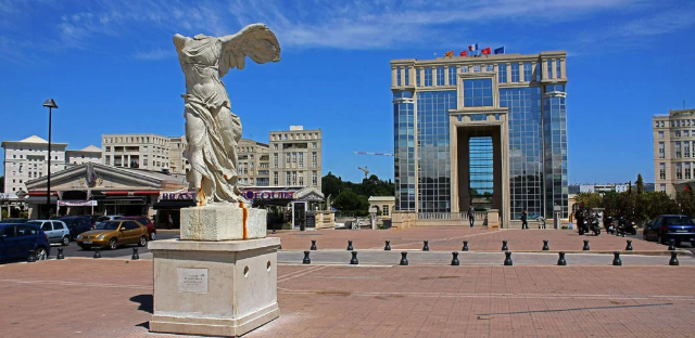 Le quartier Antigone - Montpellier | Secret World Trip Planner