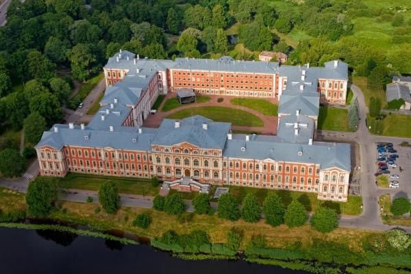 Palazzo Jelgava o Palazzo Mitava - Jelgava | Secret World Trip Planner
