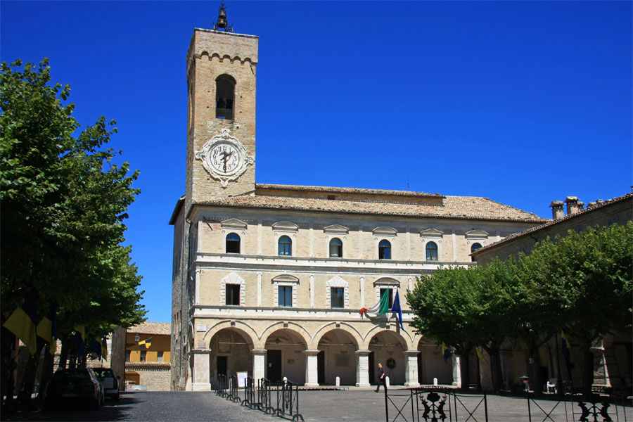 ຮີດວິທີການຫຼາຍ - Cingoli | Secret World Trip Planner