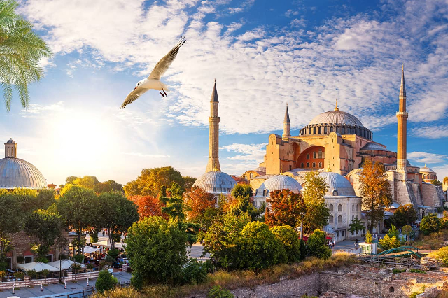 Sainte-Sophie - Ayasofya Meydanı no 1 | Secret World Trip Planner