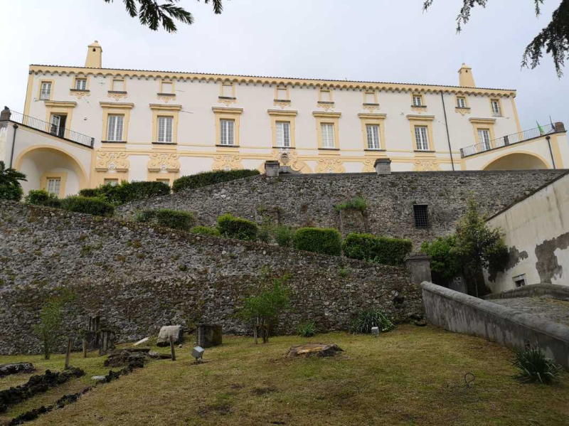 Medyceusz Zamek Oktawiana - Castello Mediceo di Ottaviano | Secret World Trip Planner