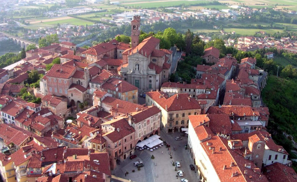 Miðalda þorpinu Mondovì - Mondovì | Secret World Trip Planner