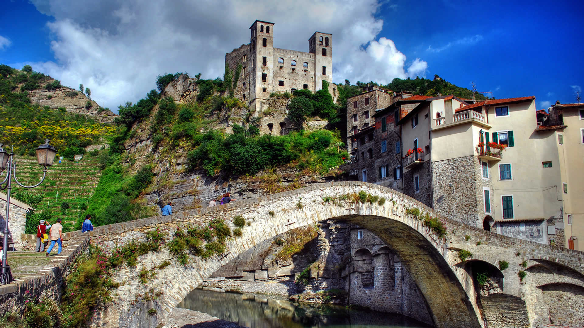 Dolceacqua کا گاؤں - Dolceacqua | Secret World Trip Planner