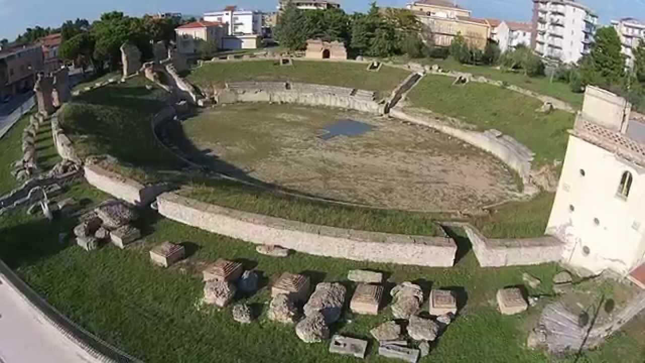 Larino e as escavações romanas - Larino | Secret World Trip Planner