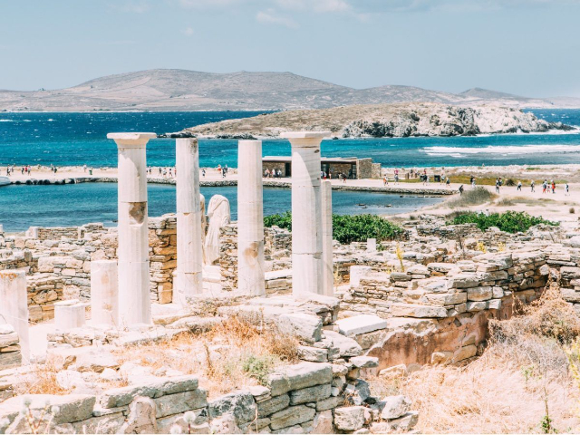 Archéologie de l'île de Delos - Delos | Secret World Trip Planner