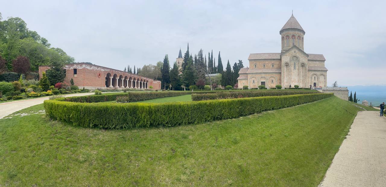 Monastère de Saint-Nino à Bodbe - Sighnaghi | Secret World Trip Planner