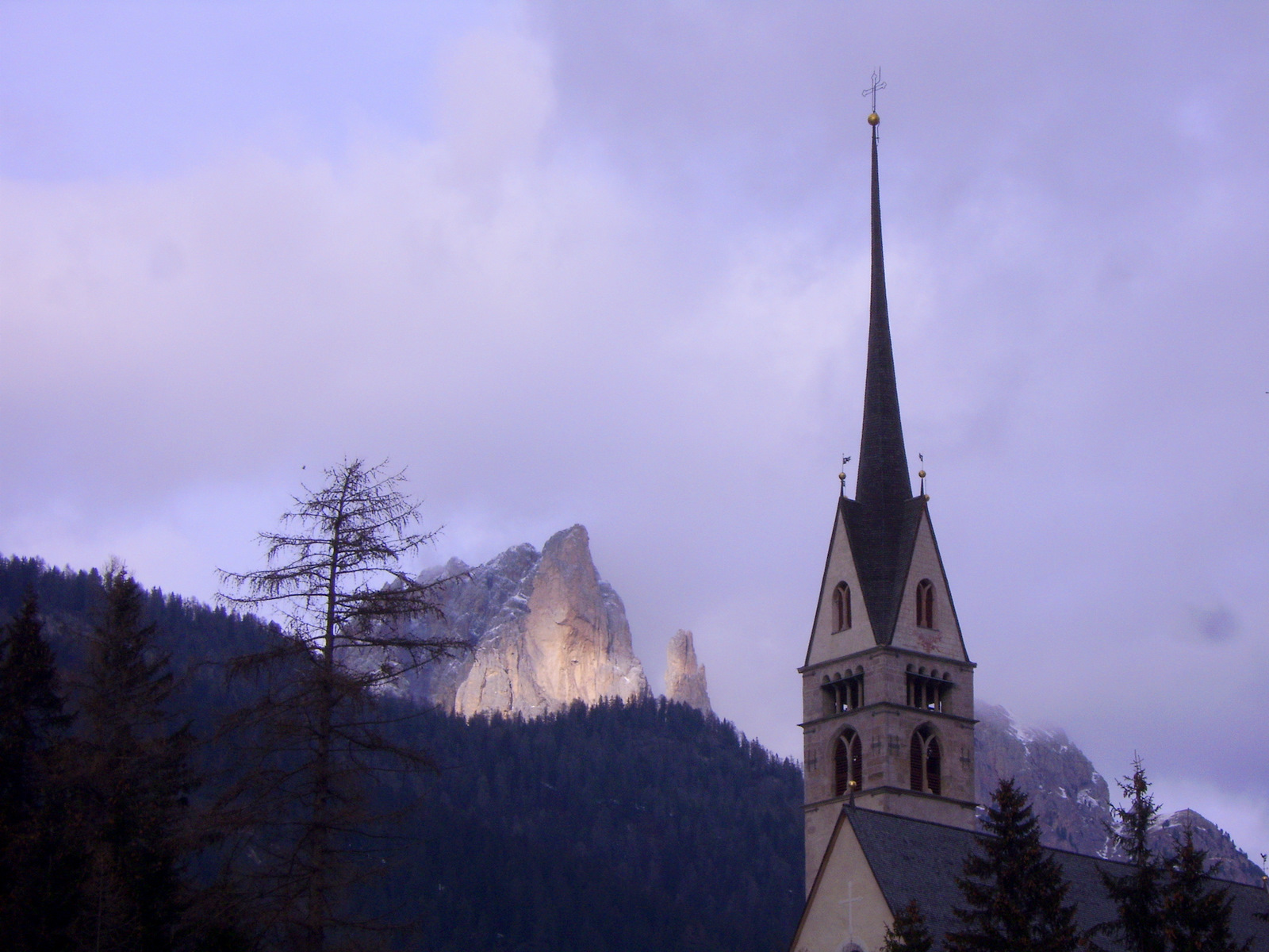 Parish San Giovanni di Vigo di Tempat lain - Pieve Di San Giovanni | Secret World Trip Planner