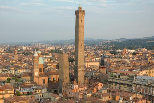 Esel-Turm - Bologna | Secret World Trip Planner