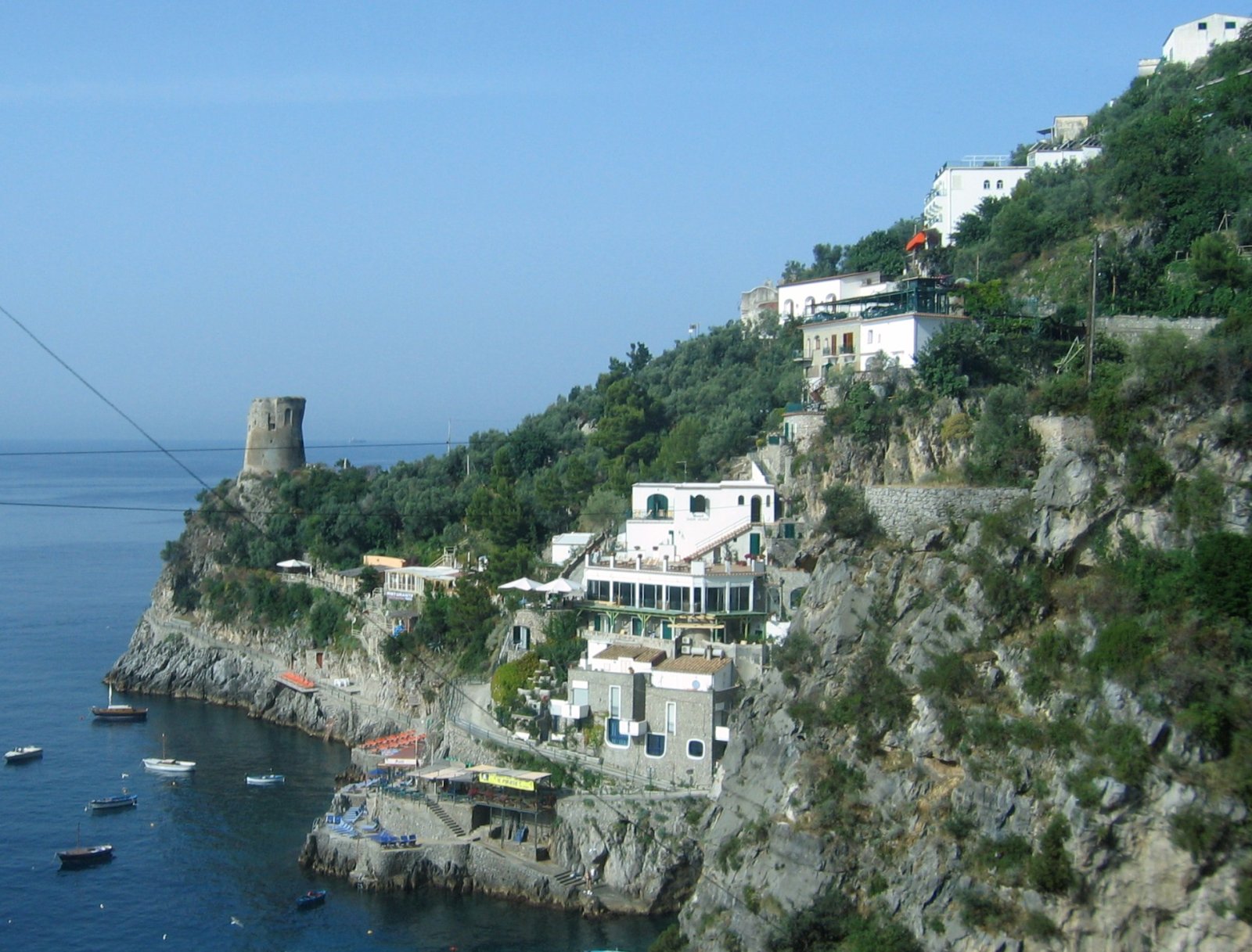 Im Gegensatz zu Positano ist Praiano diskret und schweigsam - Praiano | Secret World Trip Planner