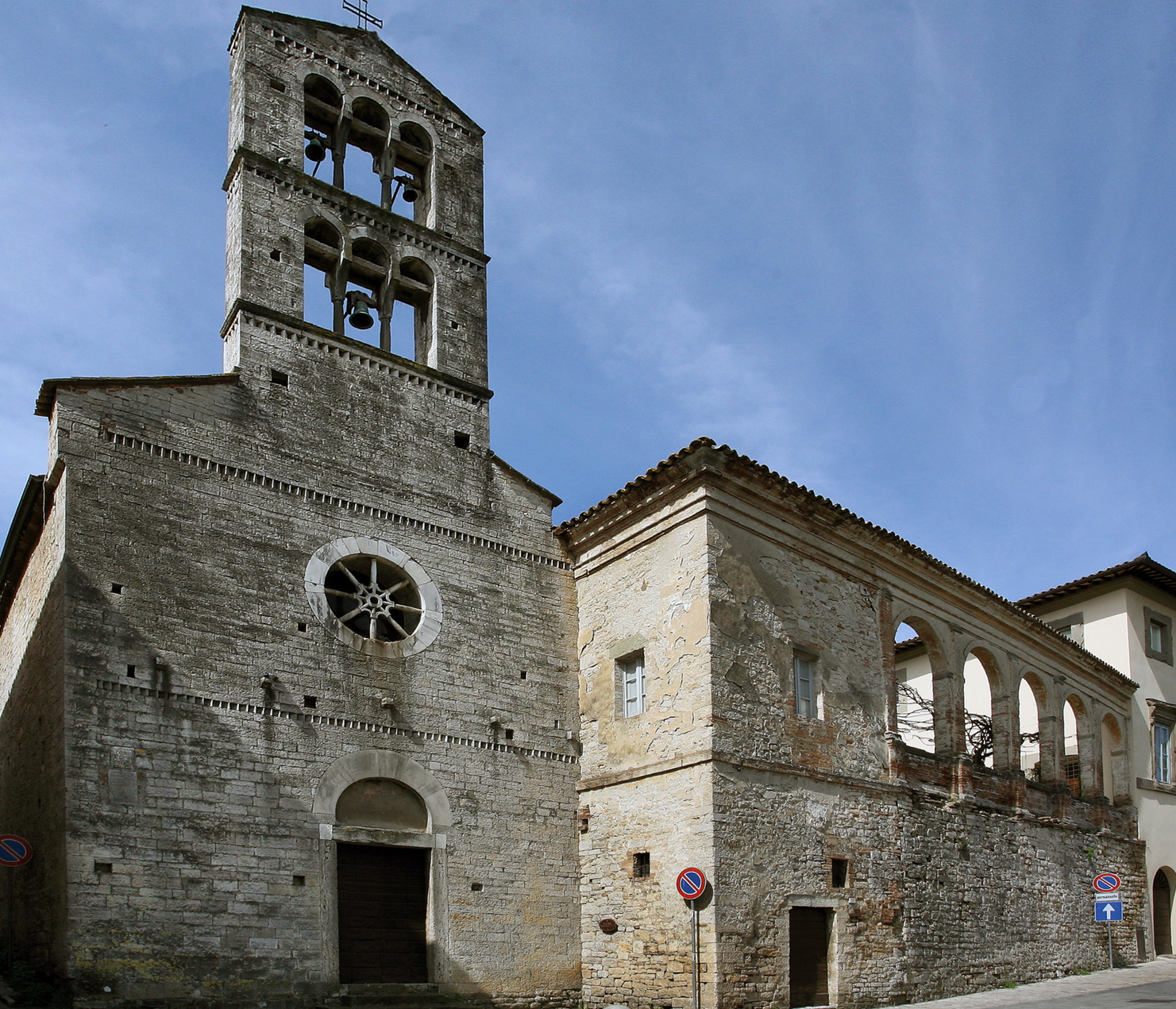 Todi e a Igrexa de San Carlo - Todi | Secret World Trip Planner