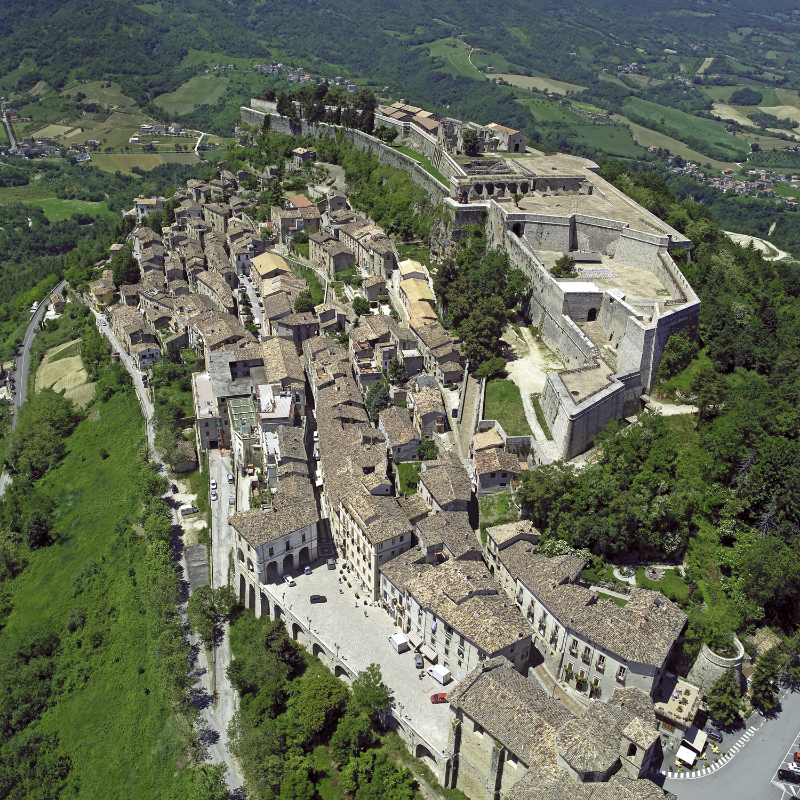 Fortalesa De Civitella Del Tronto - Civitella del Tronto | Secret World Trip Planner