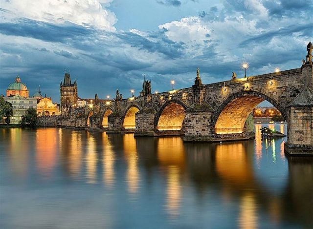 Ponte Carlo (Karluv Most) - Praga | Secret World Trip Planner