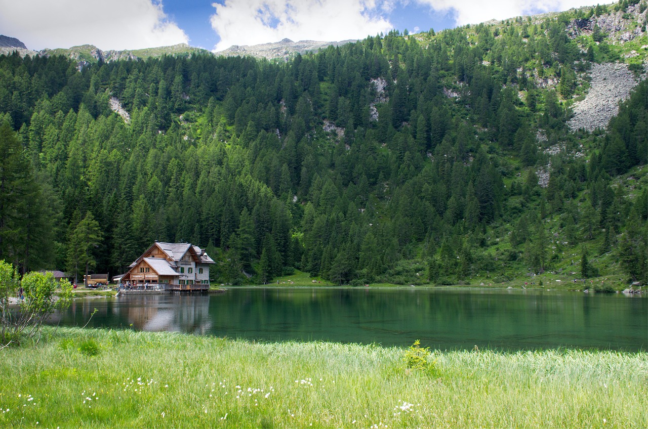 מסע עלייה לרגל נפלא, דרך סאן-וילי. - Madonna di Campiglio | Secret World Trip Planner