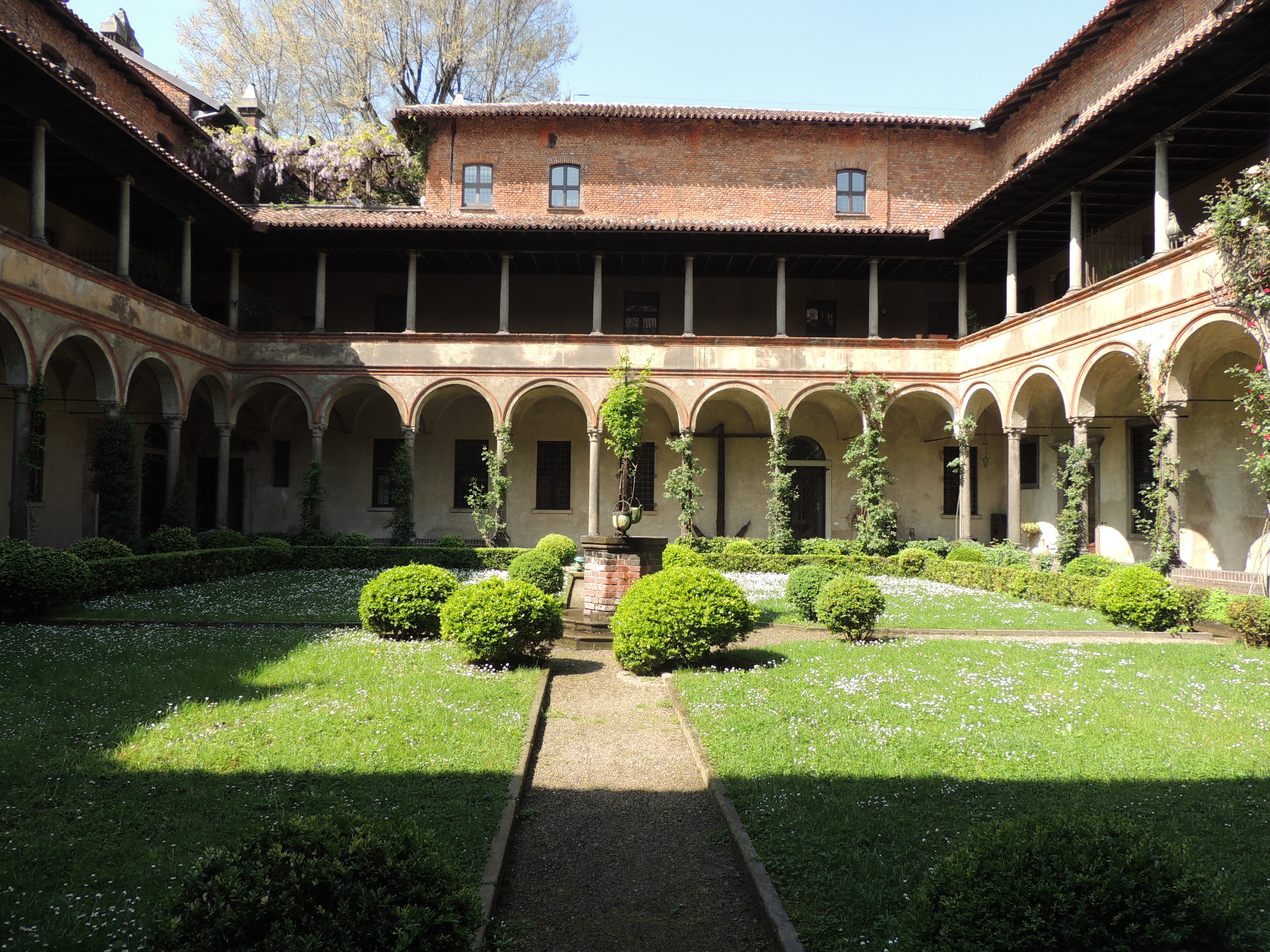 ເອຊີມິ/cloister ຂອງອາເມຣິ Maddalena Al Cerchio - Milano | Secret World Trip Planner
