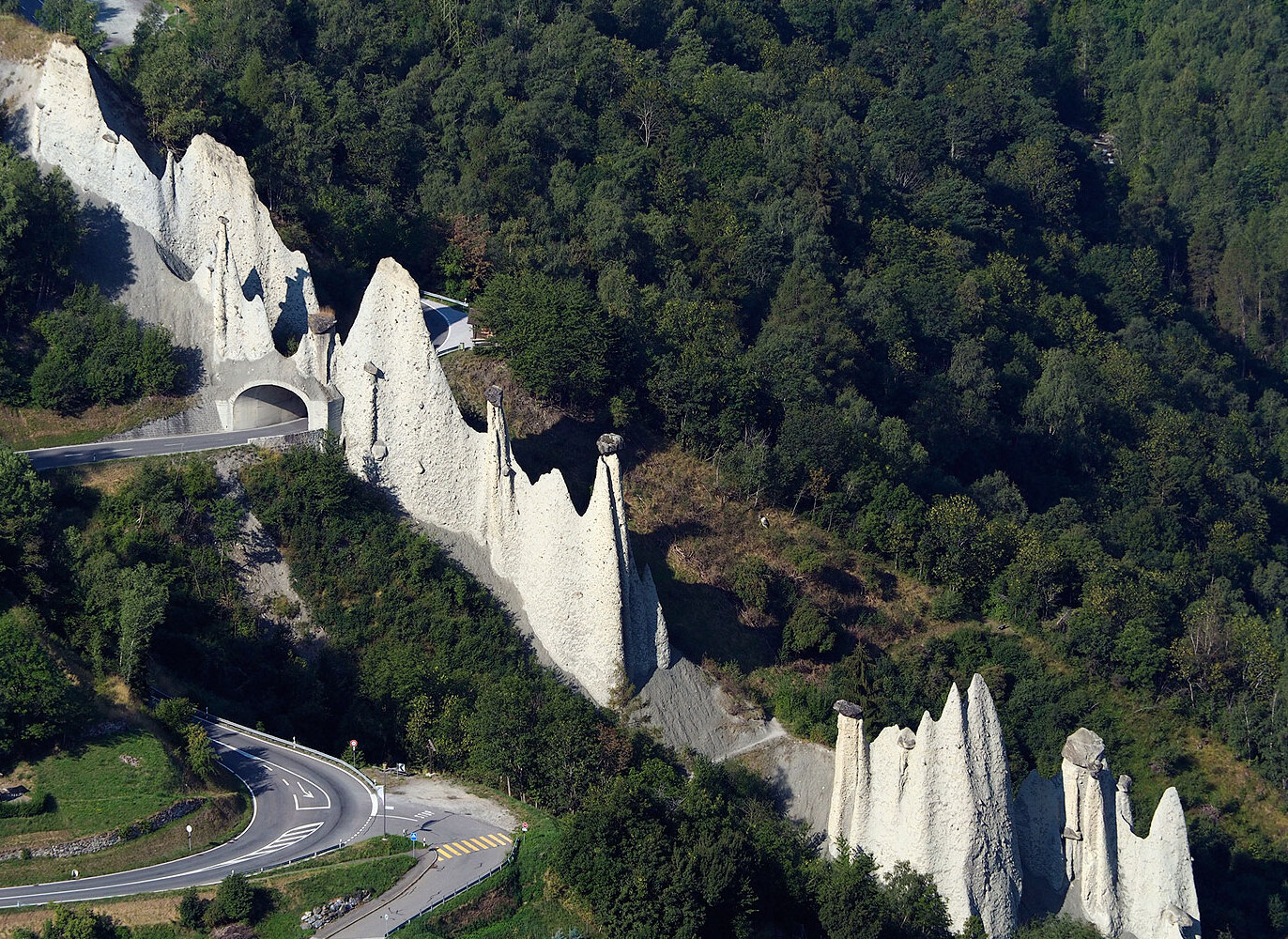 A Terra Pirámides de Euseigne - Hérémence | Secret World Trip Planner