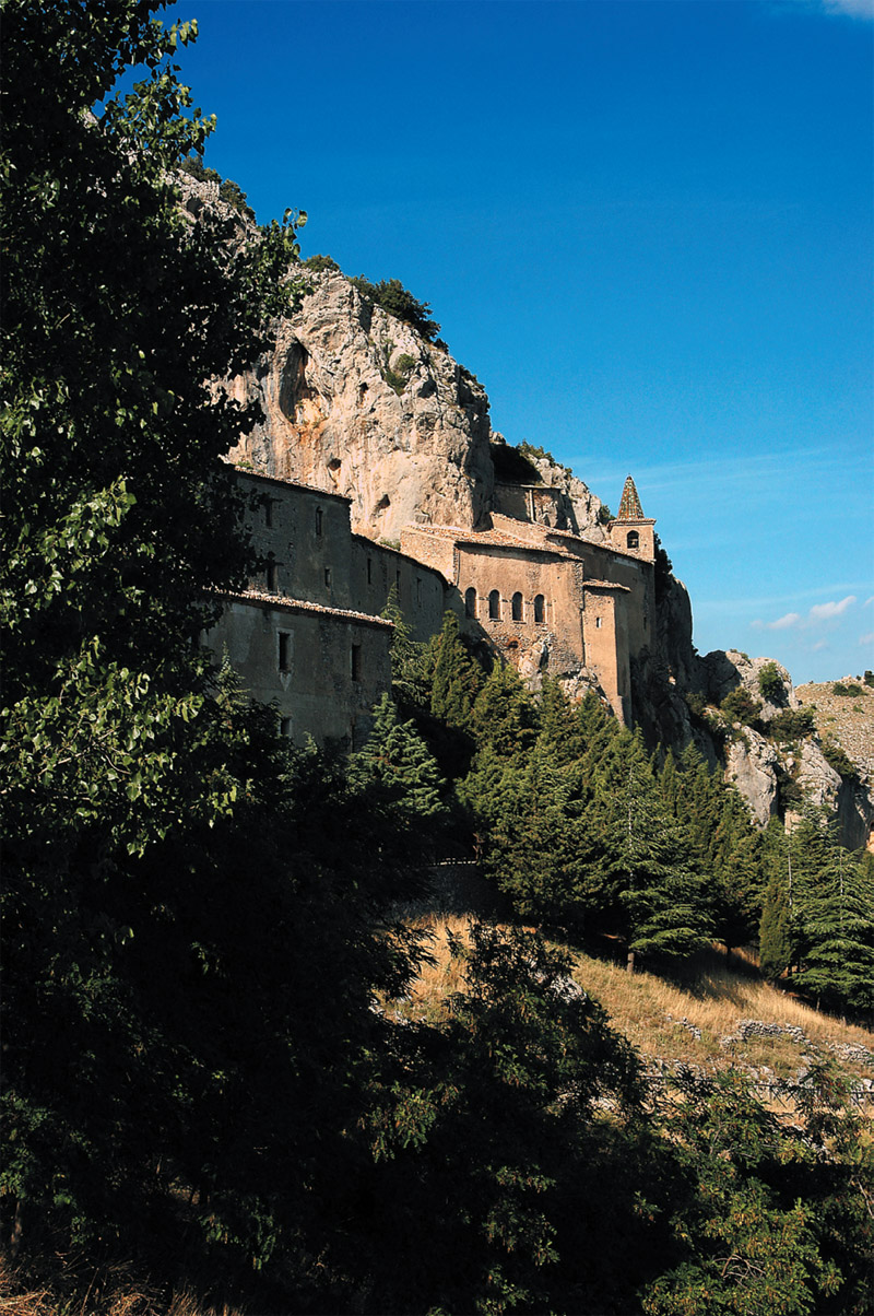 सांता मारिया डेले आर्मीचे अभयारण्य - Cerchiara di Calabria | Secret World Trip Planner