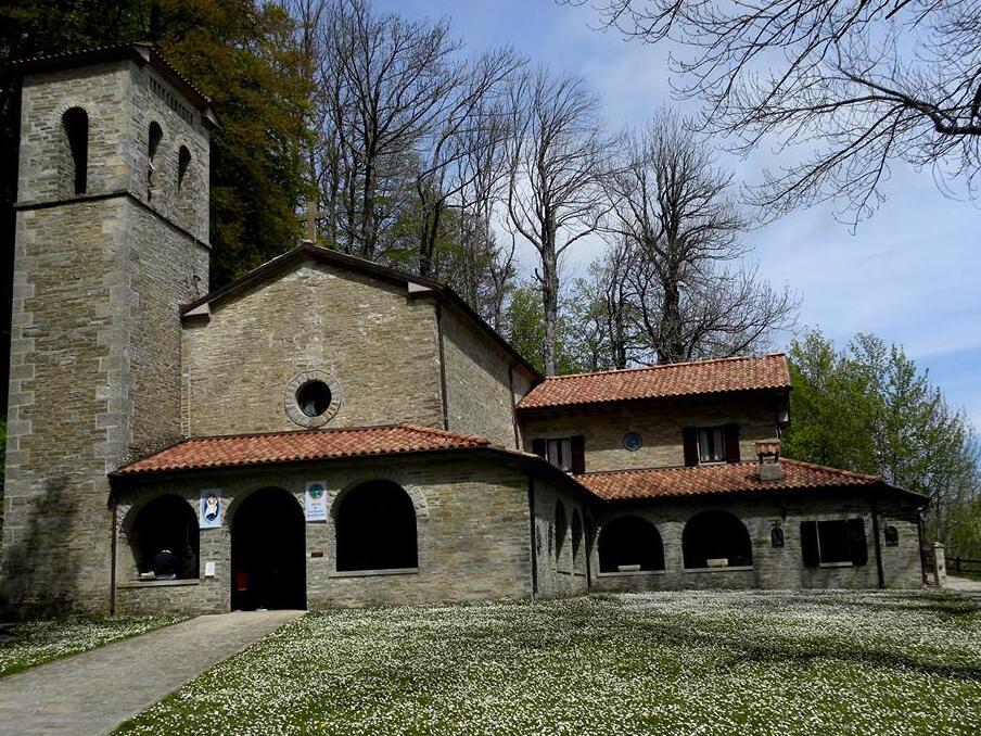 ਮੰਦਰ Madonna del Faggio ਦੇ Monte Carpegna - Montecopiolo | Secret World Trip Planner
