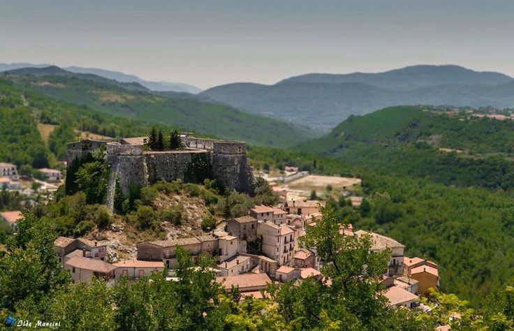 Château de Pandone - Cerro al Volturno IS | Secret World Trip Planner