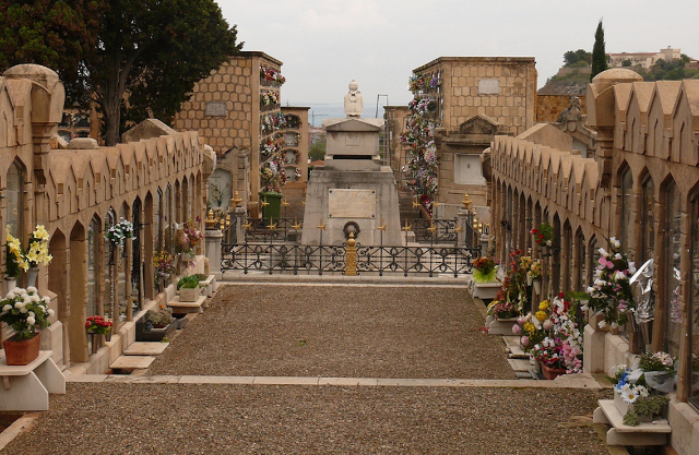 Le cimetière moderniste de Tarragone - Tarragona | Secret World Trip Planner