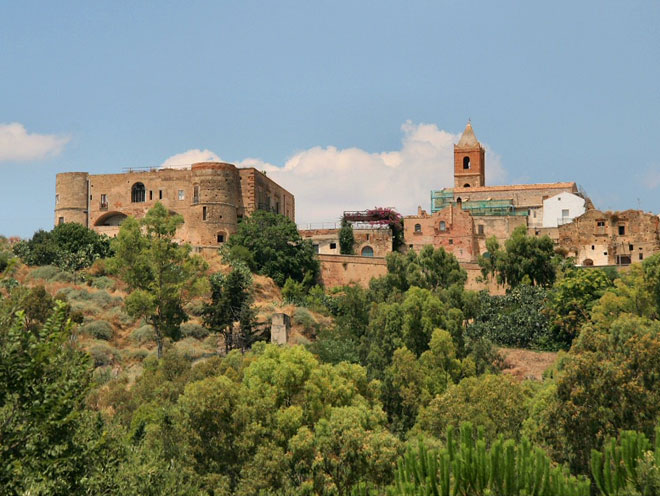 Palazzo Margherita اور فرانسس فورڈ Coppola - Bernalda | Secret World Trip Planner