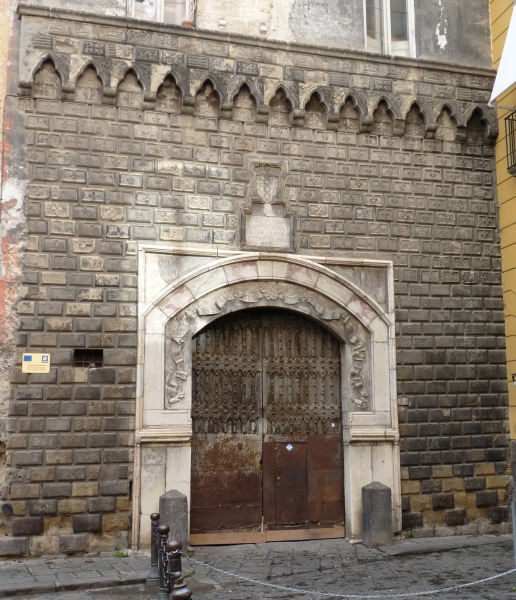 Palazzo Penne ... el Palacio del Diablo - Napoli | Secret World Trip Planner