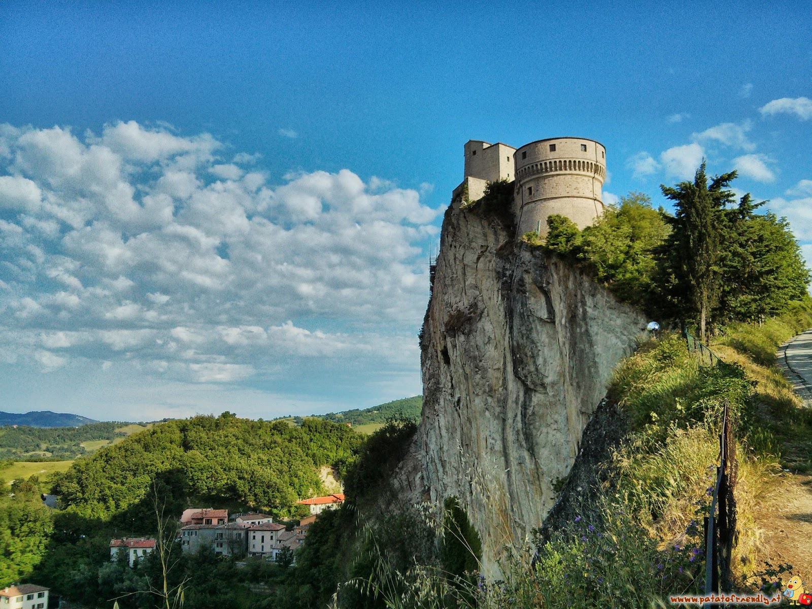 San Leo un poble encantat - San Leo | Secret World Trip Planner