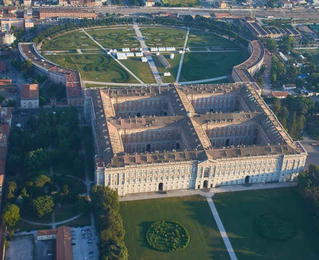 Le palais royal de Caserte - Caserta | Secret World Trip Planner