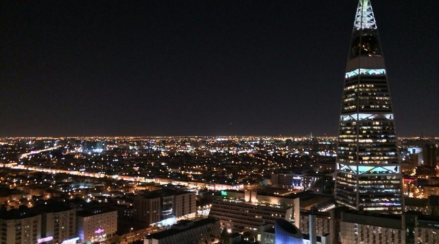 Al Faisaliah Tower – La Lancia Splendente della Modernità di Riyadh - Riyadh | Secret World Trip Planner