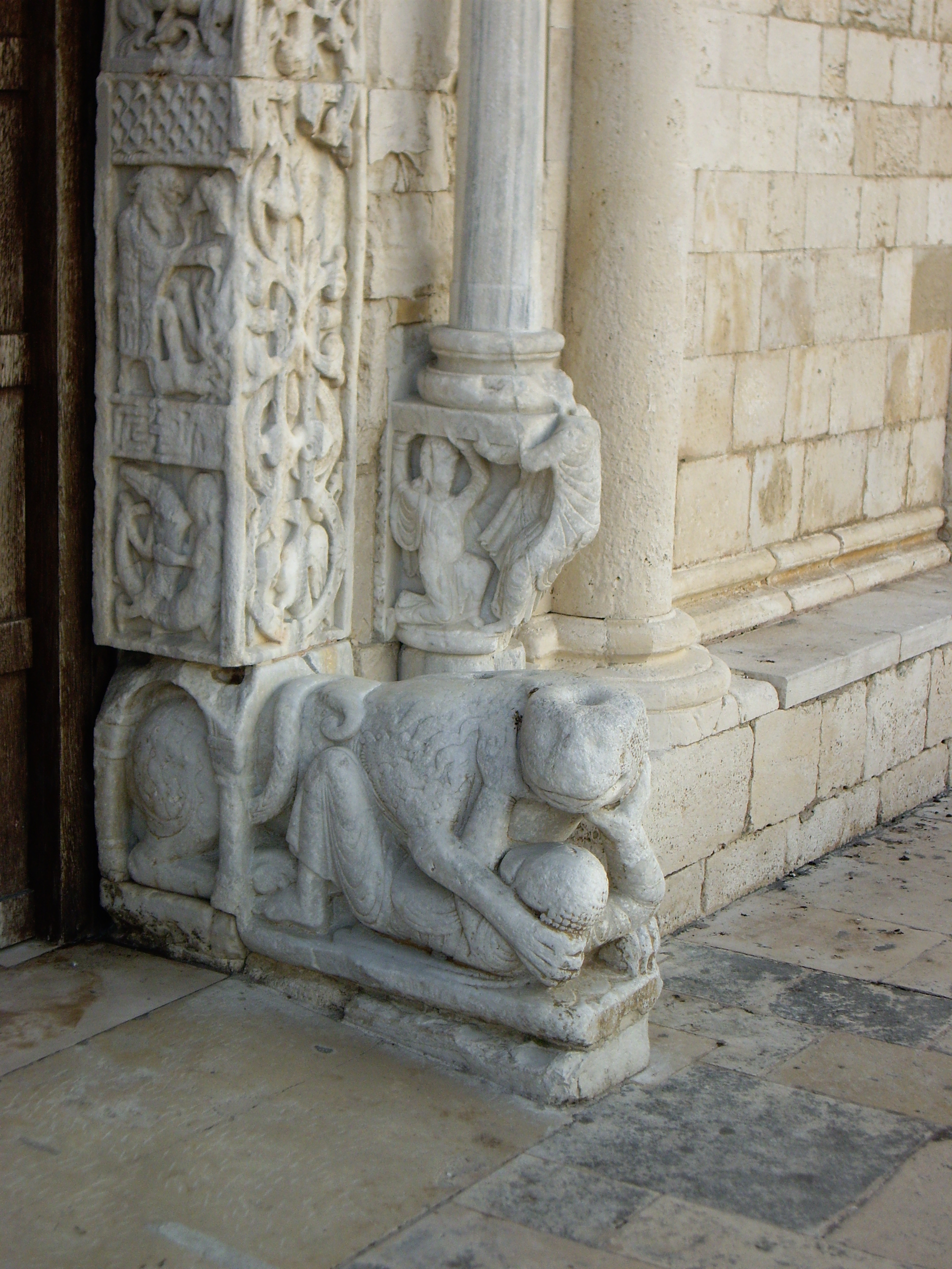 Kathedrale von Trani - Trani | Secret World Trip Planner