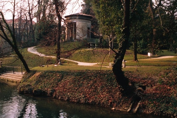 Paduja ir monumentalus Treves De ' Bonfili parkas - Padova | Secret World Trip Planner