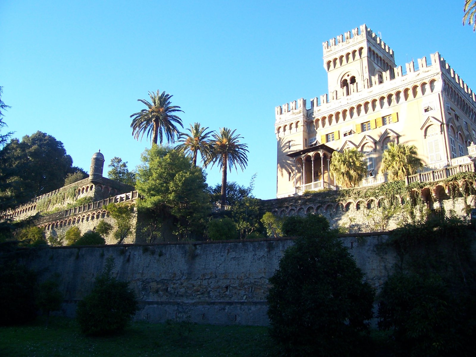 Villa en gemeentelijk Park Sauli Pallavicino - Arenzano | Secret World Trip Planner