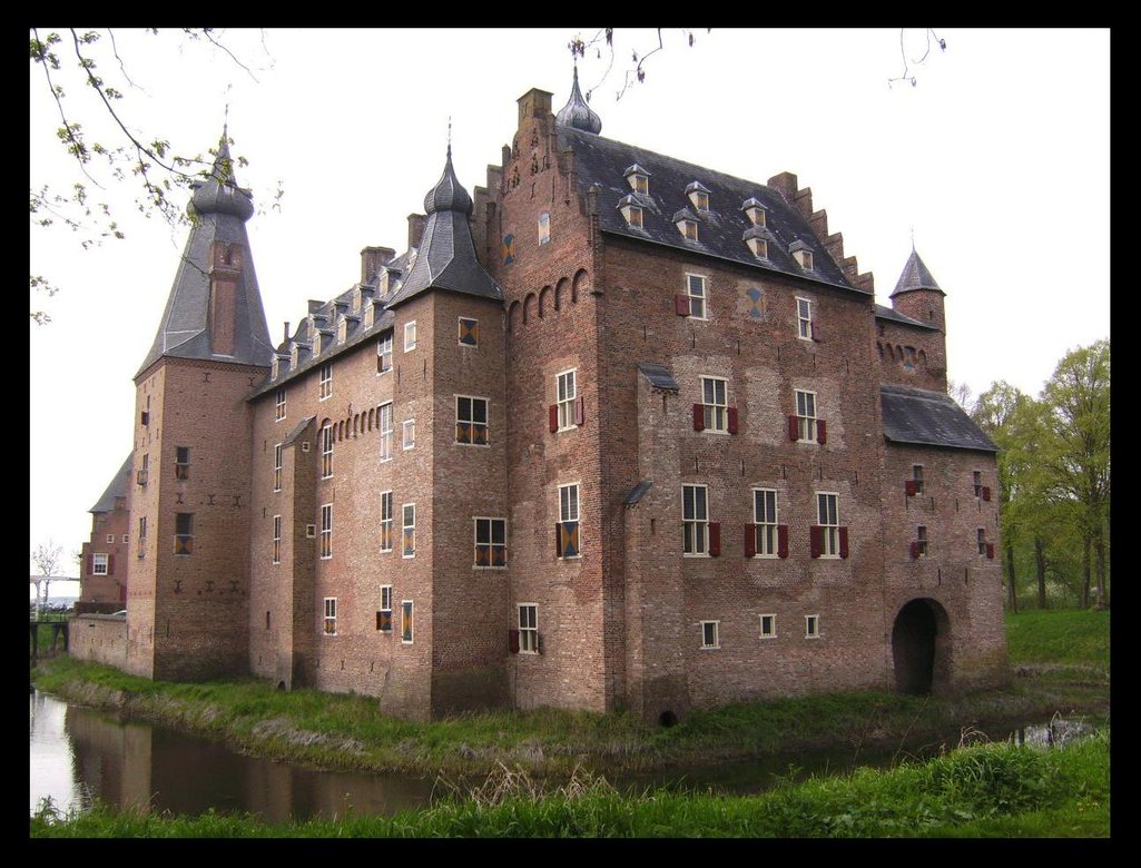 Schloss Doorwerth - Doorwerth | Secret World Trip Planner