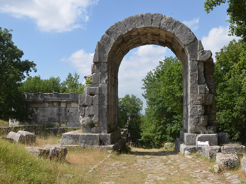Site archéologique de Carsulae - Ussel | Secret World Trip Planner