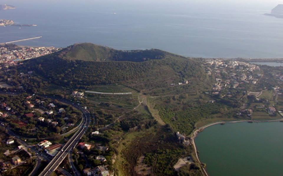 Astroni Crater - Napoli | Secret World Trip Planner
