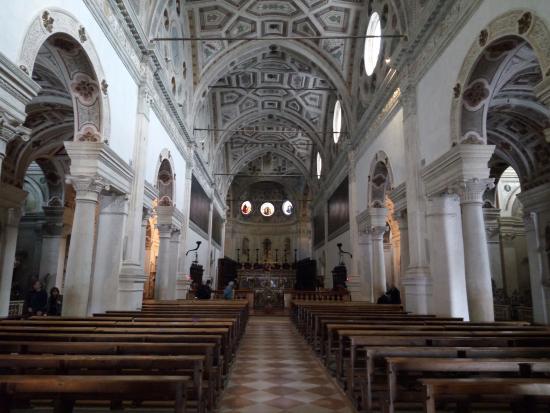 पांडवांनी देवळाचा पुरस्कर्ता - San Benedetto Po | Secret World Trip Planner