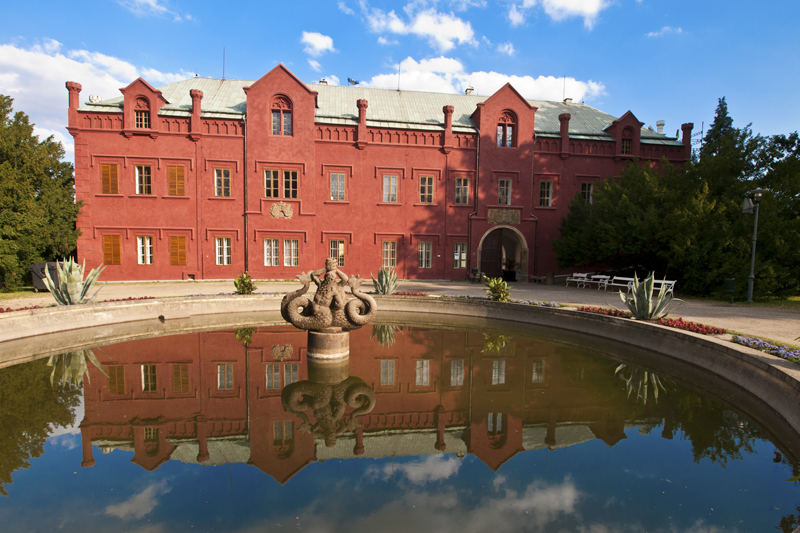 Château à Klášterec nad Oh?í - Klášterec nad Oh?í | Secret World Trip Planner