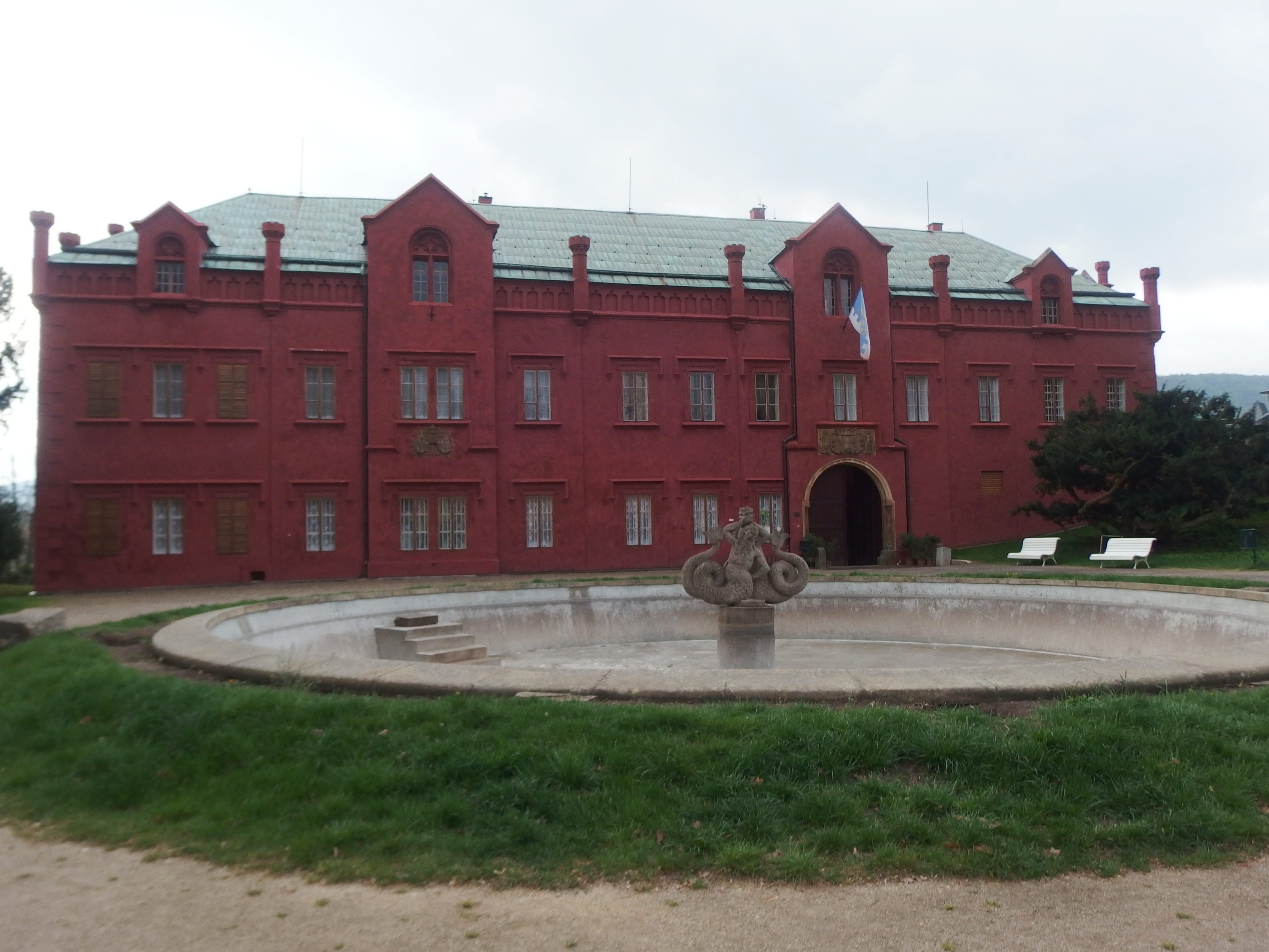 Château à Klášterec nad Oh?í - Klášterec nad Oh?í | Secret World Trip Planner