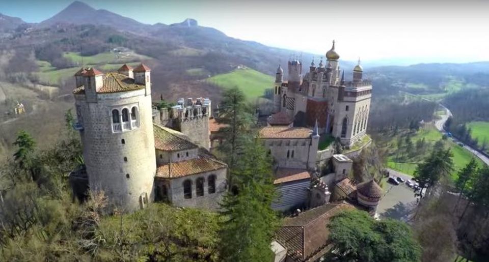 Le château de Rocchetta Mattei - Ponte | Secret World Trip Planner