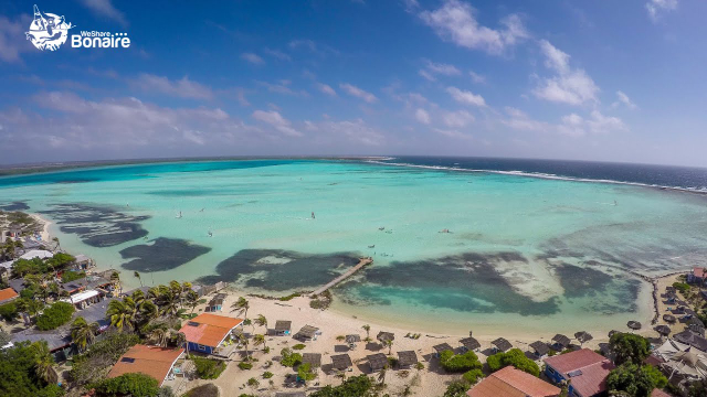 La plage de Sorobon et la planche à voile, - Kralendijk | Secret World Trip Planner