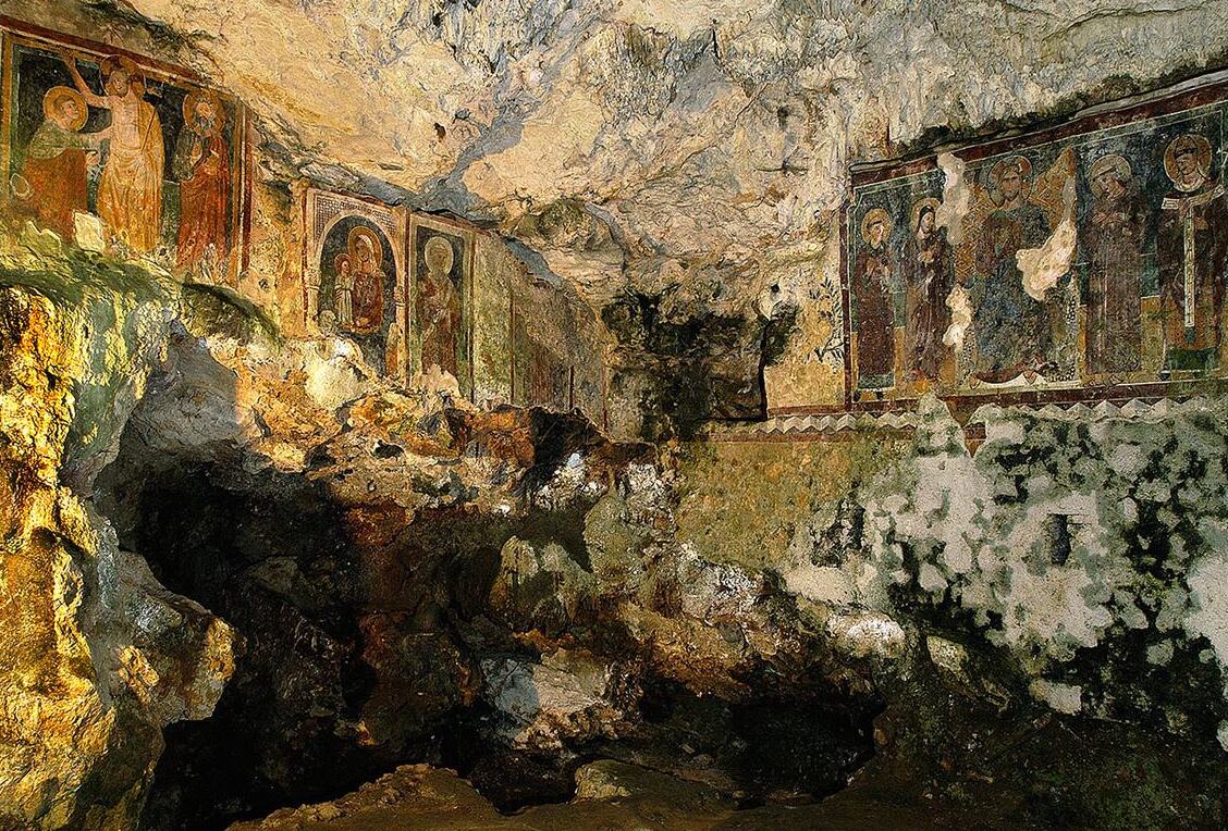 The Templars' Cave or Selvascura Cave - Bassiano | Secret World Trip Planner