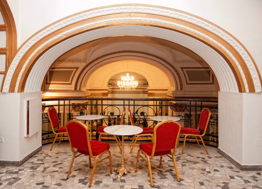 A Salone Margherita, Olaszország első kávézó-kántálója - Napoli | Secret World Trip Planner