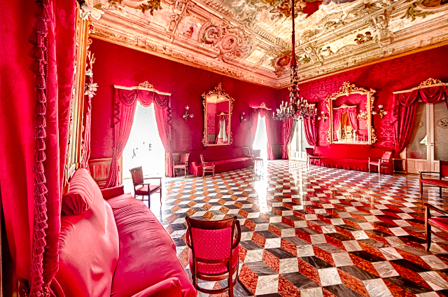 Cercle de conversation - Ragusa | Secret World Trip Planner